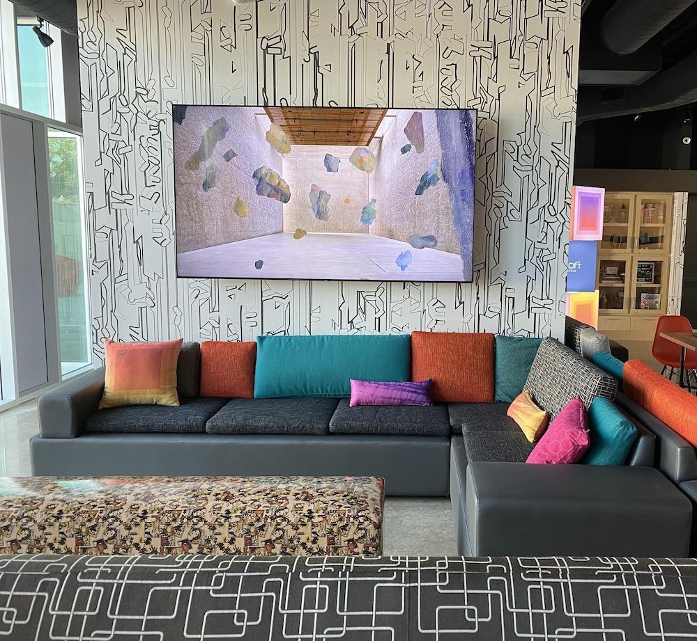 ホテル Aloft Waco Downtown エクステリア 写真