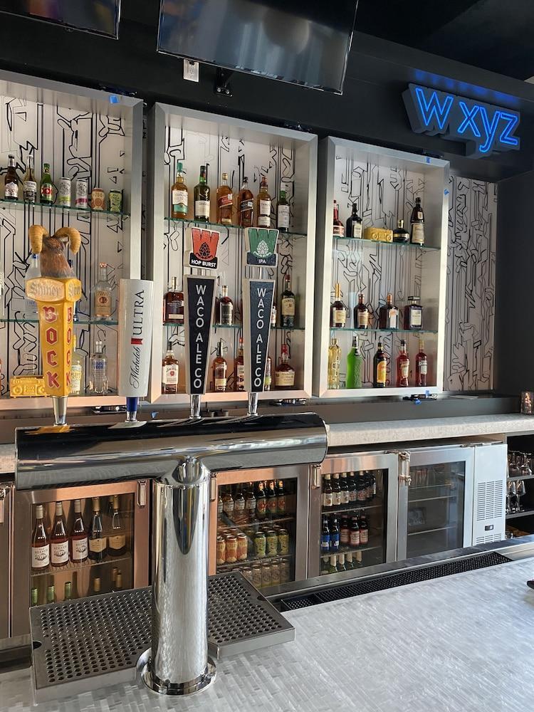 ホテル Aloft Waco Downtown エクステリア 写真