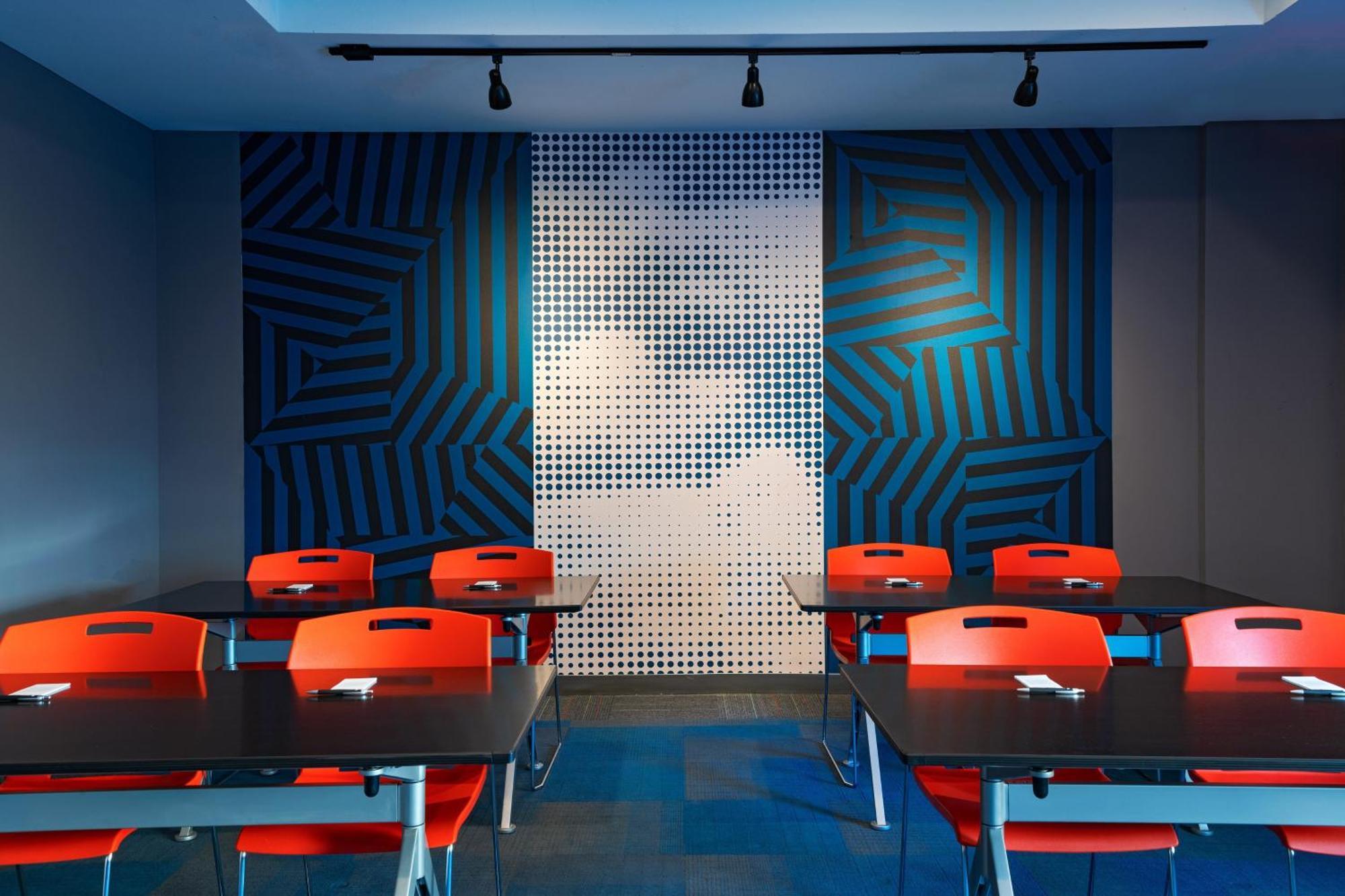 ホテル Aloft Waco Downtown エクステリア 写真