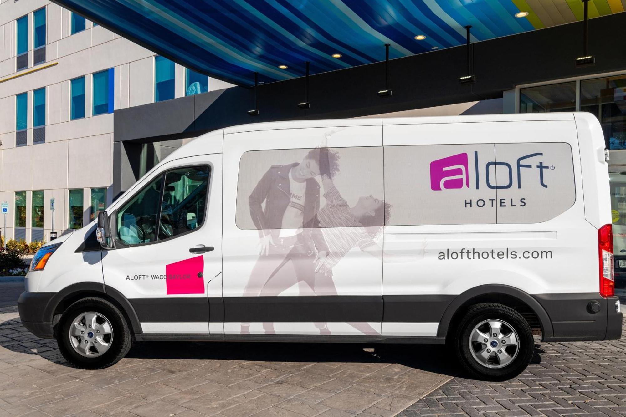 ホテル Aloft Waco Downtown エクステリア 写真